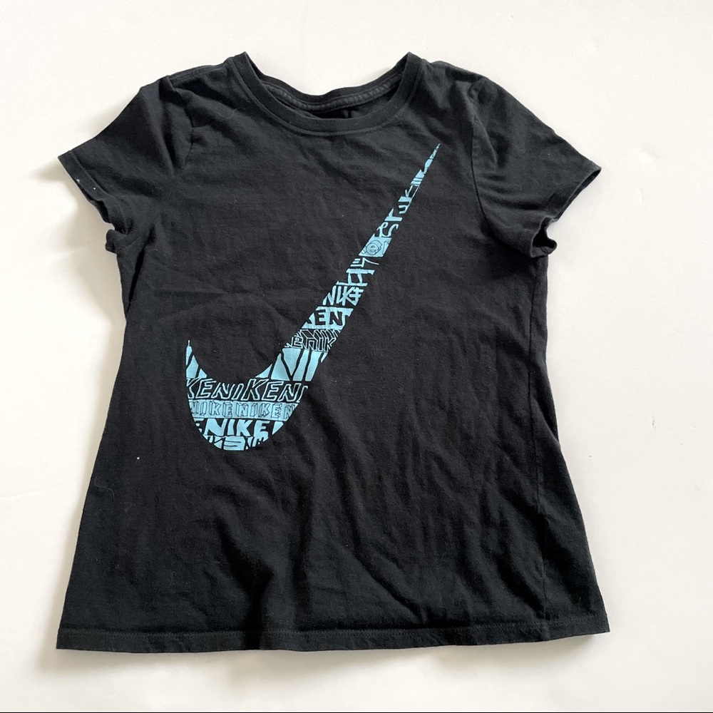Nike tee - Picture 1 of 4